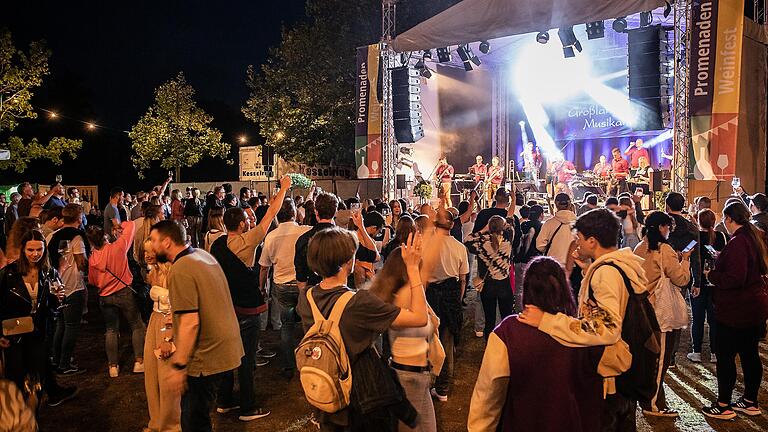 Ein neues Konzept, auch mit mehr Angeboten für junge Leute, gab es heuer beim Promenaden-Weinfest in Kitzingen.