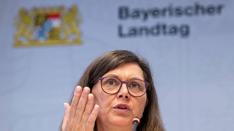 Rechtsgutachten zu „Extremismusklausel“       -  Kann Ilse Aigner verfassungsfeindlichen Mitarbeitern von Landtagsabgeordneten den Geldhahn zudrehen? Eine Gutachten gibt Antworten.