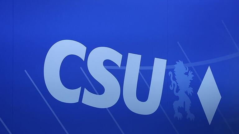 CSU-Logo       -  Das Logo der CSU auf einem Parteitag in Nürnberg.