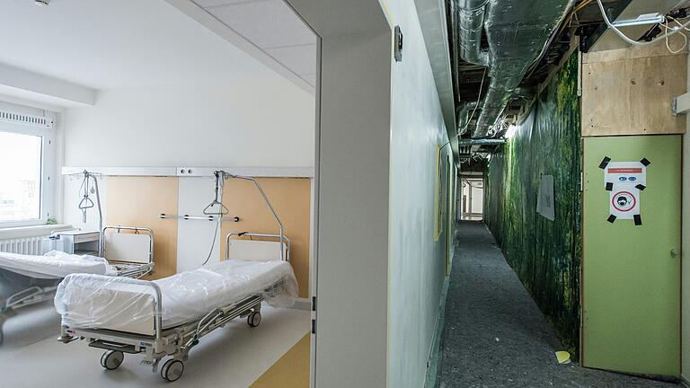 Um die medizinische Versorgung in der Region nach dem Aus des St. Josef hochzuhalten, müsste an den übrigen Kliniken investiert werden, sagt Wolfhard Walde, Vorstand des Krankenhaus Markt Werneck. Das Bild entstand 2020 während des Umbaus und der Sanierung des Marktkrankenhauses. Um die medizinische Versorgung in der Region nach dem Aus des St. Josef hochzuhalten, müsste an den übrigen Kliniken investiert werden, sagt Wolfhard Walde, Vorstand des Krankenhaus Markt Werneck. Das Bild entstand 2020 während des Umbaus und der Sanierung des Marktkrankenhauses.