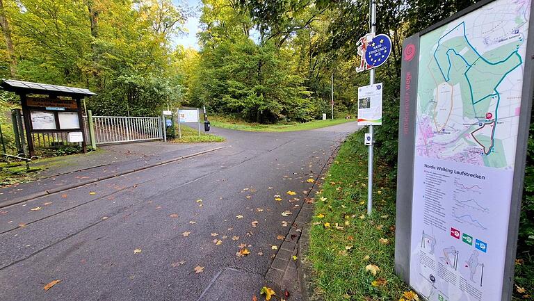 Start- und Zielpunkt des 15,4 Kilometer langen Natura Trails ist das Naturfreundehaus am Ende der Sendelbachstraße in Veitshöchheim. Start- und Zielpunkt des 15,4 Kilometer langen Natura Trails ist das Naturfreundehaus am Ende der Sendelbachstraße in Veitshöchheim.