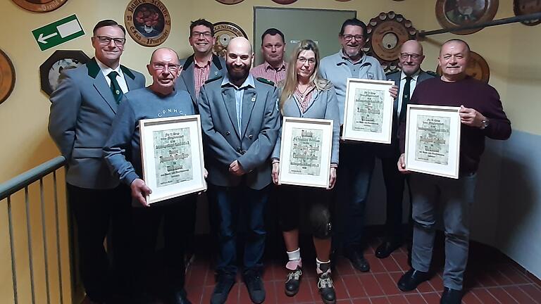 Im Bild Achim Krämer, Harald Graßer, Sven Krönert, Volkan Dürr, Eberhard Sickmüller, Brigitte Kaul, Lorenz Hahnsch, Stephan Klotz, Bernhard Schmidt. Im Bild Achim Krämer, Harald Graßer, Sven Krönert, Volkan Dürr, Eberhard Sickmüller, Brigitte Kaul, Lorenz Hahnsch, Stephan Klotz, Bernhard Schmidt.