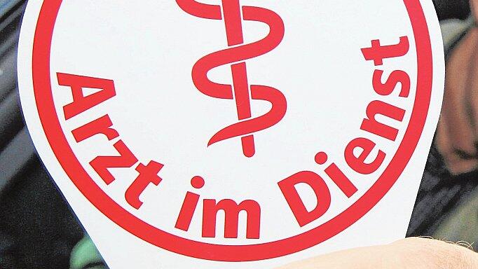 «Lockprämie» für Landärzte in Hessen - Ab Ende November wird der ärztliche Bereitschaftsdienst neu organisiiert. «Lockprämie» für Landärzte in Hessen - Ab Ende November wird der ärztliche Bereitschaftsdienst neu organisiiert.