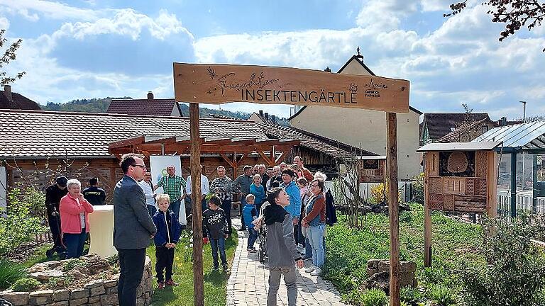 Einweihung des Fuschter Insektengärtles. - Einweihung des Fuschter Insektengärtles. Einweihung des Fuschter Insektengärtles. - Einweihung des Fuschter Insektengärtles.