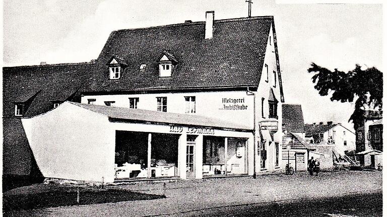 Der Ausschnitt aus einer Ansichtskarte, die in den 1950er Jahren aufgelegt worden ist, zeigt, wie sich die Innenstädte ändern. Hier der Ausstellungsraum der Fa. Udo Lermann neben der Metzgerei mit Imbissstube von Karl Schumacher an der Luitpoldstraße. Heute steht dort die Geschäftsstelle der Sparkasse. Der Ausschnitt aus einer Ansichtskarte, die in den 1950er Jahren aufgelegt worden ist, zeigt, wie sich die Innenstädte ändern. Hier der Ausstellungsraum der Fa. Udo Lermann neben der Metzgerei mit Imbissstube von Karl Schumacher an der Luitpoldstraße. Heute steht dort die Geschäftsstelle der Sparkasse.