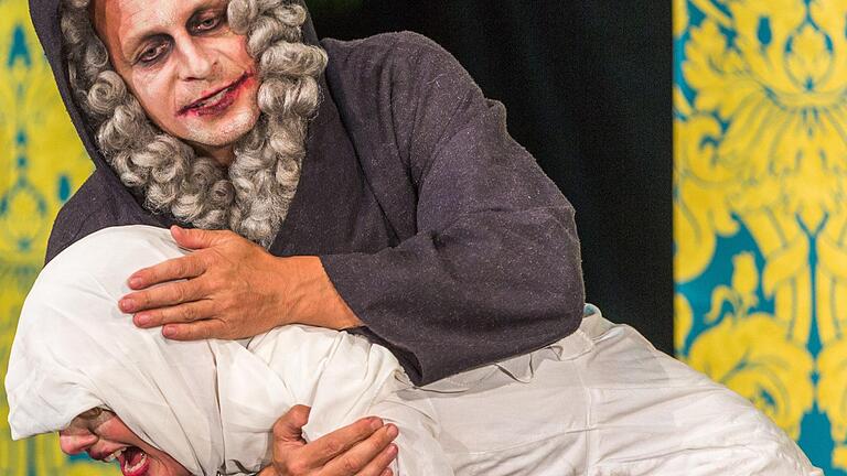 Sex und Crime herrschen in Wien in Shakespeares Stück MASS FÜR MASS, mit dem die Shakespeare Company Berlin am Mittwoch, 2. Oktober, im Kurtheater den Auftakt zum 35. Theaterring gibt.  Foto: Axel Lauer       -  Sex und Crime herrschen in Wien in Shakespeares Stück MASS FÜR MASS, mit dem die Shakespeare Company Berlin am Mittwoch, 2. Oktober, im Kurtheater den Auftakt zum 35. Theaterring gibt.  Foto: Axel Lauer