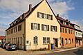 Abgerissen wird das Haus Marktplatz 2 in Maßbach. Hier soll ein Ärztehaus mit einer großen Praxis im Erdgeschoss und oben Wohnungen entstehen. In der Bürgerversammlung gab es viele Fragen dazu.       -  Abgerissen wird das Haus Marktplatz 2 in Maßbach. Hier soll ein Ärztehaus mit einer großen Praxis im Erdgeschoss und oben Wohnungen entstehen. In der Bürgerversammlung gab es viele Fragen dazu.