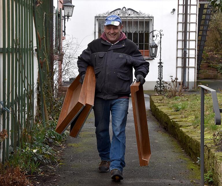 Für Robert Lanny und die anderen Männer von 'Brauchbar' bedeutet jede Wohnungsauflösung Knochenarbeit. Für Robert Lanny und die anderen Männer von 'Brauchbar' bedeutet jede Wohnungsauflösung Knochenarbeit.