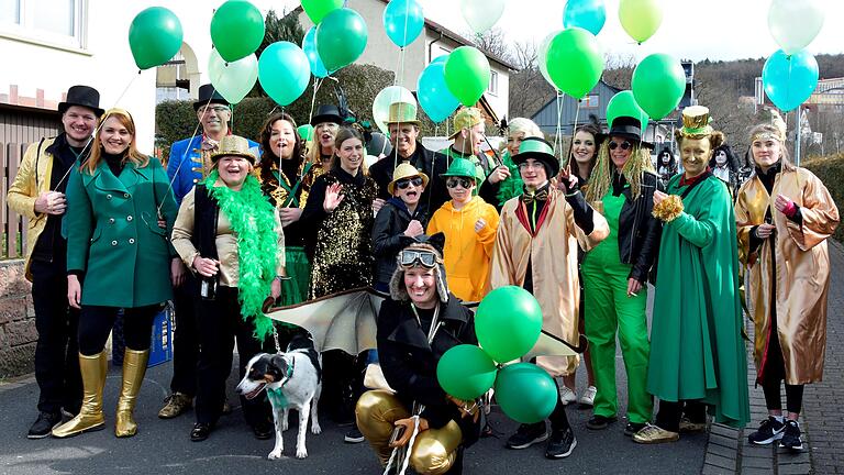 's Züchle zieht: Zuschauer und Mitwirkende in großer Zahl feierten in Gemünden Fastnacht.