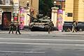 Machtkampf in Moskau.jpeg       -  Auf dieser Videoaufnahme steht ein gepanzertes russisches Fahrzeug in einer Straße in Rostow am Don.