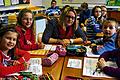 Gemischte Klassen: In der Grundschule Schwebenried werden Schüler der 3. und 4. Jahrgangsstufe gemeinsam unterrichtet. Unser Bild zeigt die Kinder mit Schulleiterin Katharina Krenig.