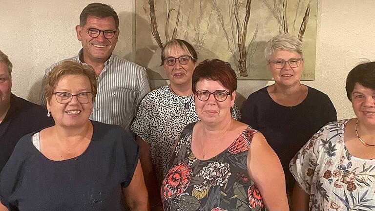 Der neue Vorstand der Lebenshilfe Hammelburg (von links): Sabine Köhler, Birgit Eberle, Stefan Seufert, Heike Breitenbach, Susanne Nöth, Marga Koch und Marion Vollmuth. Der neue Vorstand der Lebenshilfe Hammelburg (von links): Sabine Köhler, Birgit Eberle, Stefan Seufert, Heike Breitenbach, Susanne Nöth, Marga Koch und Marion Vollmuth.