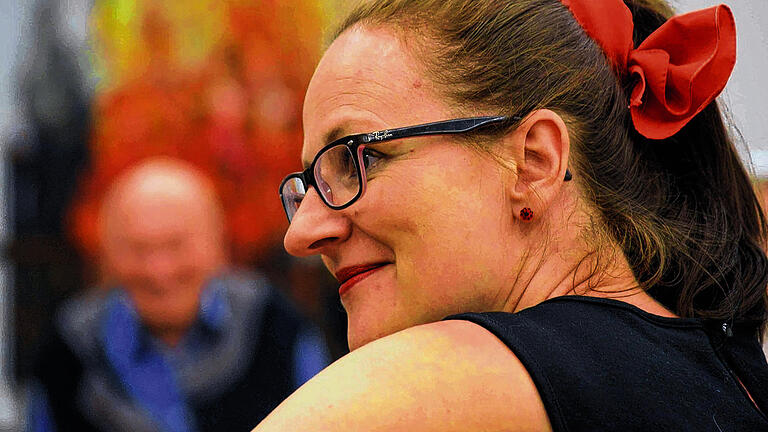Führt Regie: Silvia Kirchhof bei den Proben für das historische Theaterstück.