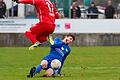 Moritz Renninger, hier mit einer Grätsche beim Spiel gegen den 1. SC Feucht in der vergangenen Saison, bekam einen Ellenbogen gegen den Kehlkopf und war bei der Entstehung des 3:1 außer Gefecht.