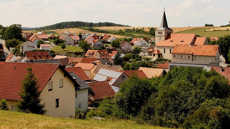 Breitbrunn hat sich mit seinem Auftritt beim Wettbewerb 'Unser Dorf hat Zukunft' im Landkreis Haßberge gegen die Konkurrenz durchgesetzt. Dennoch findet sich derzeit kein Kandidat, der in diesem schmucken Dorf Bürgermeister werden will.