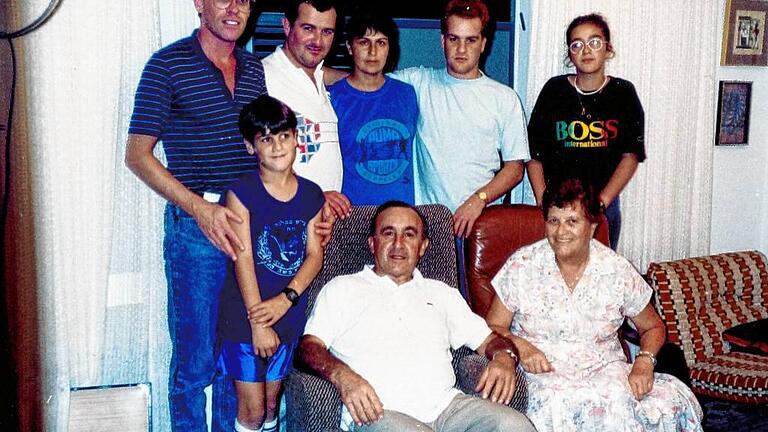 Das Foto aus dem Jahr 1989 zeigt die Familie von Leo Berney und Alina Berney (geboren 1925 in Stuttgart) in Tel Aviv in Israel.