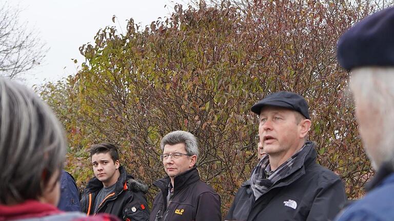 Vor der Mitgliederversammlung fand ein Dachmarke-Netzwerktag statt. Dabei konten die Mitglieder die Agrargenossenschaft Rhönland besichtigen. Hier erläutert Betriebsleiter Dr. Gerold Ditzel die Funktionsweise der örtlichen Biogasanlage.Kathrin Kupka-Hahn       -  Vor der Mitgliederversammlung fand ein Dachmarke-Netzwerktag statt. Dabei konten die Mitglieder die Agrargenossenschaft Rhönland besichtigen. Hier erläutert Betriebsleiter Dr. Gerold Ditzel die Funktionsweise der örtlichen Biogasanlage.Kathrin Kupka-Hahn