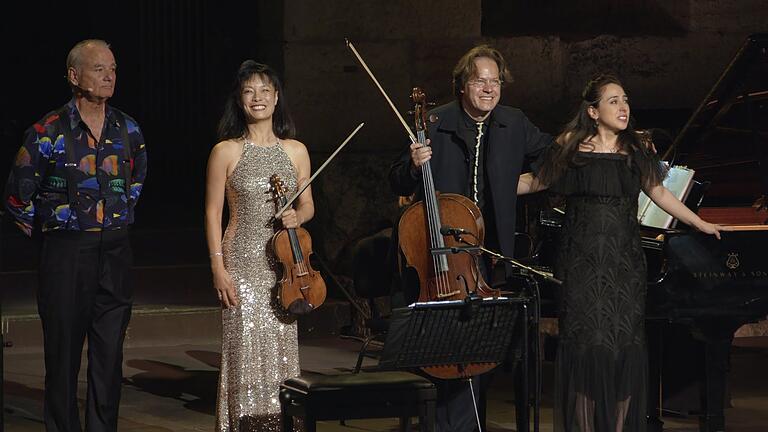 Bill Murray, Violinistin Mira Wang, Cellist Jan Vogler  und die Pianistin Vanessa Perez rocken zusammen die Akropolis.