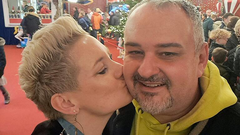 Karla Amore und ihr Mann Sascha Klein lernten sich vor zehn Jahren kennen. Beide sind gebürtige Würzburger. Karla Amore und ihr Mann Sascha Klein lernten sich vor zehn Jahren kennen. Beide sind gebürtige Würzburger. 