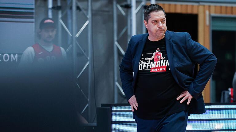 Head-Coach Sasa Filipovski (FIT/One Würzburg Baskets) hofft auf einen Heimsieg seiner Mannschaft gegen Promitheas Patras. Head-Coach Sasa Filipovski (FIT/One Würzburg Baskets) hofft auf einen Heimsieg seiner Mannschaft gegen Promitheas Patras.