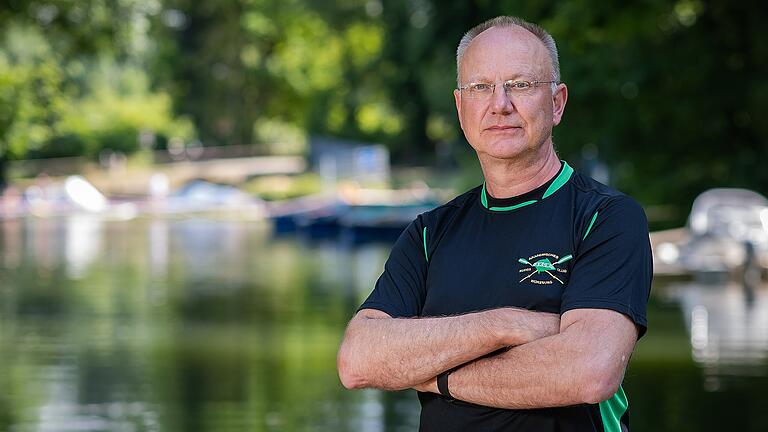 Andreas Holz ist Präsident, Sportvorsitzender und Trainer beim Akademischen Ruderclub Würzburg (ARCW). Als Trainer betreut Holz die fünf Würzburger Ruderinnen und Ruderer im Bundeskader: Joachim Agne und Fabio Kress im leichten Doppelvierer, Marion und Johanna Reichardt im leichten Doppelzweier und Sophia Wolf im leichten Zweier ohne Steuerfrau.