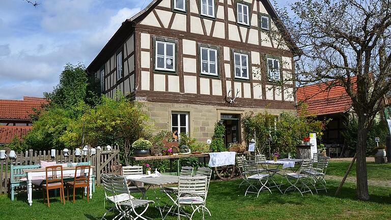 Im Sommer ist es auch draußen sehr schön. Im Sommer ist es auch draußen sehr schön.