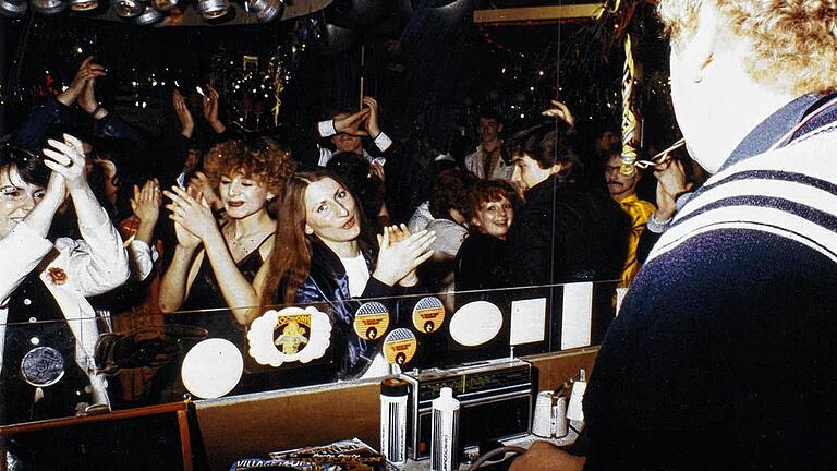 Disco-Inferno im Odeon 2000: In den 70er Jahren begann auch in Würzburg die Disco-Ära. Disco-Inferno im Odeon 2000: In den 70er Jahren begann auch in Würzburg die Disco-Ära.