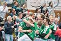 Handball - DJK Rimpar Wölfe - HSC 2000 Coburg       -  So seh'n Derbysieger aus: Die Handballer der DJK Rimpar Wölfe und ihre Fans bejubeln nach dem Schlusspfiff das 31:29 über den HSC 2000 Coburg.