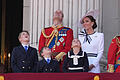 468018301.jpeg       -  Prinz William und Prinzessin Kate stehen mit ihren Kindern auf dem Balkon des Buckingham Palastes in London, um die 'Trooping the Colour'-Zeremonie zu sehen.