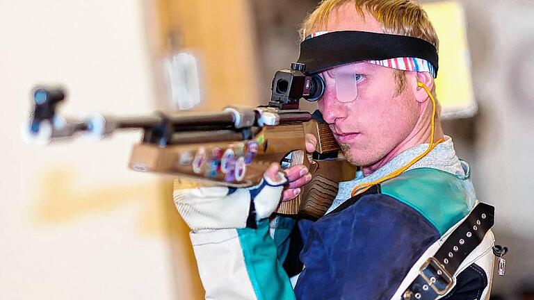 Volltreffer: Hendrik Schneider erzielte mit 384 Ringen die Bestleistung am vierten Wettkampftag in der Bezirksgruppe Nord und hatte großen Anteil am klaren Sieg des SV Heustreu gegen den SV Waltershausen II.