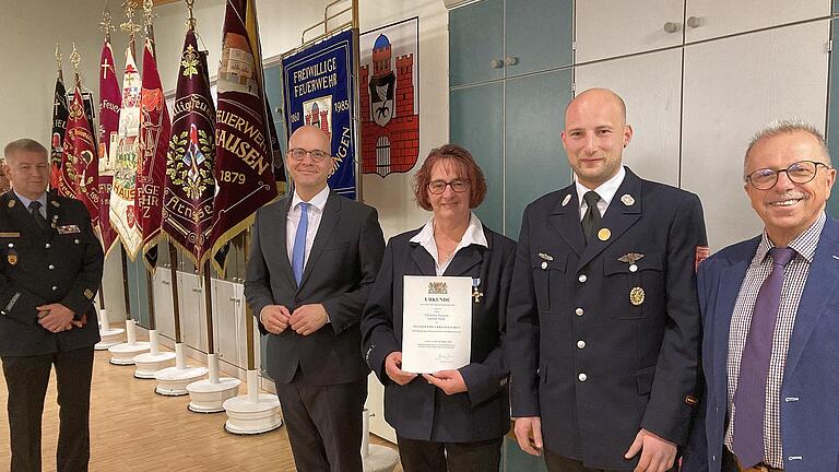 Christine Rausch war als einzige Frau unter den Geehrten und von 2001 bis 2018 Kommandantin der Feuerwehr Winkels.       -  Christine Rausch war als einzige Frau unter den Geehrten und von 2001 bis 2018 Kommandantin der Feuerwehr Winkels.