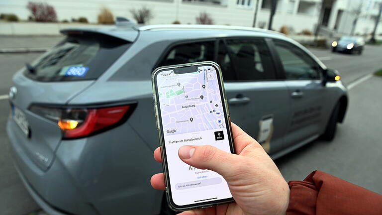 Uber in Augsburg - Uber in Augsburg Uber in Augsburg, Über den Anbieter Uber kann man jetzt Fahrten in Augsburg buchen, Konkurrenz fürs Taxi Uber in Augsburg - Uber in Augsburg Uber in Augsburg, Über den Anbieter Uber kann man jetzt Fahrten in Augsburg buchen, Konkurrenz fürs Taxi