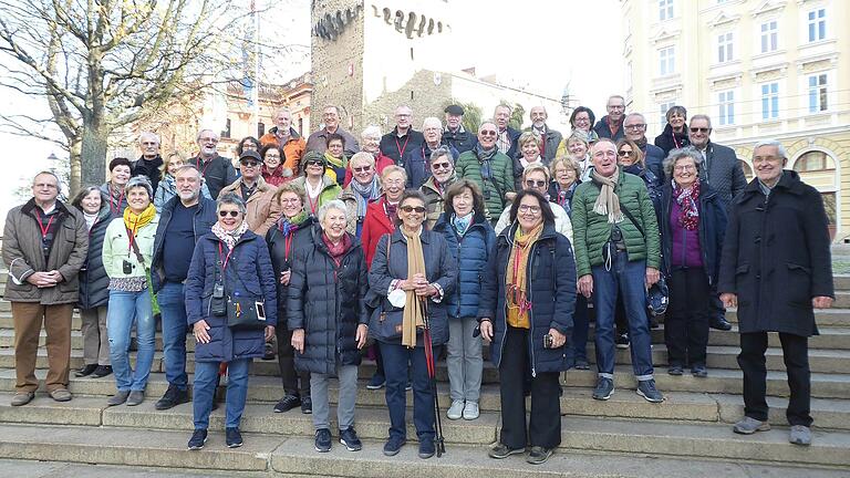 Die SPD-Reisegruppe (mit 2 G) am Eingang zur Görlitzer Altstadt.