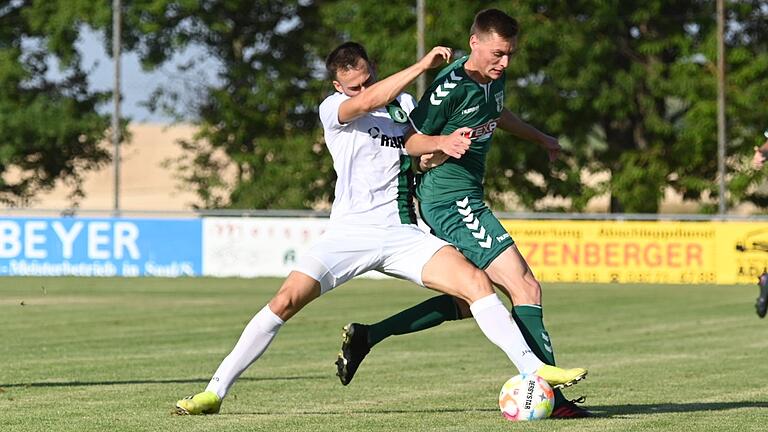 Der TSV Großbardorf (rechts Tim Strohmenger) kehrte mit einer 0:1-Niederlage aus Kornburg zurück.