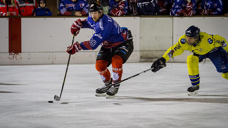 Nach Penaltyschießen besiegen die Eisbären Würzburg im Februar 2017 die 1B des EC Pfaffenhofen mit 6:5. Nach Penaltyschießen besiegen die Eisbären Würzburg im Februar 2017 die 1B des EC Pfaffenhofen mit 6:5.
