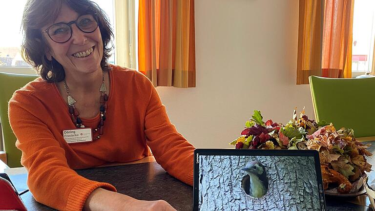Friederike Döring hat acht Kurzfilme für Menschen mit kognitiven Beeinträchtigungen und Pflegebedürftigkeit erstellt. Sie alle haben den Wald zum Thema und wirken je nach Schwerpunkt entspannend oder anregend – oder laden zu Bewegungsübungen ein. Friederike Döring hat acht Kurzfilme für Menschen mit kognitiven Beeinträchtigungen und Pflegebedürftigkeit erstellt. Sie alle haben den Wald zum Thema und wirken je nach Schwerpunkt entspannend oder anregend – oder laden zu Bewegungsübungen ein.