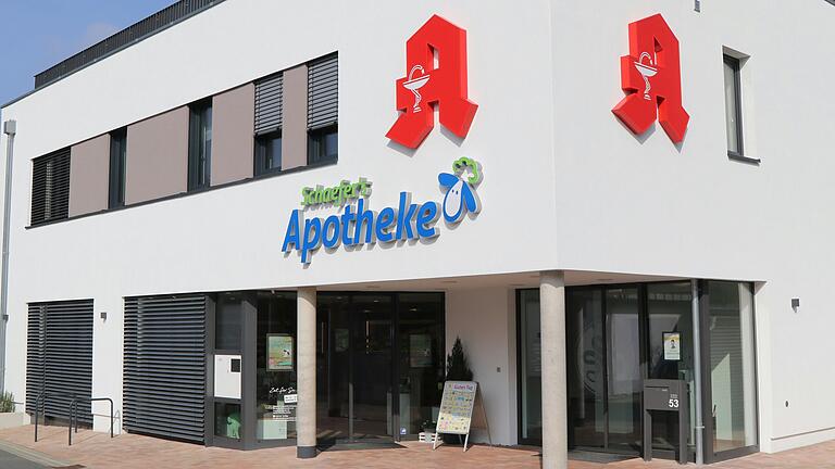Die 'Praxis am Kaffelstein' im Obergeschoss des Neubaus nahe der Lengfurter Straße in Kreuzwertheim übernimmt zum 1. April einen Teil der Patientinnen und Patienten des Medizinischen Versorgungszentrums (MVZ) Kreuzwertheim. Auch die Internistin Dr. Simone Gerlinger wird wechseln.