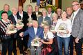 . Von den ehemals 70 Gründungsmitgliedern  des Heimat- und Wanderverein Aschach sind nach 50 Jahren immer noch 23 am Leben und wurden geehrt. Unter ihnen auch der heute 98-jährige Robert Markert (Bildmitte sitzend), der den Verein aus der Taufe hob. Peter Rauch       -  . Von den ehemals 70 Gründungsmitgliedern  des Heimat- und Wanderverein Aschach sind nach 50 Jahren immer noch 23 am Leben und wurden geehrt. Unter ihnen auch der heute 98-jährige Robert Markert (Bildmitte sitzend), der den Verein aus der Taufe hob. Peter Rauch