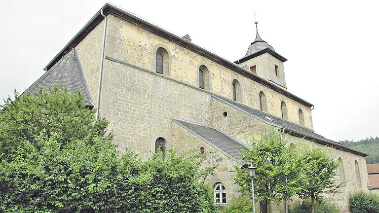 Intensive Forschung: Laut Historiker Heinrich Wagner lebten die Nonnen im einst mächtigen Kloster Wechterswinkel nach den Regeln des heiligen Benedikt.