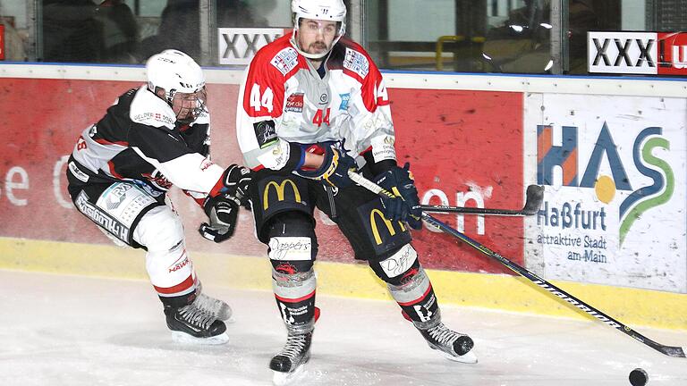 'Wir haben in der Vorrunde gezeigt, dass wir jeden Gegner schlagen können.' Haßfurts Lucas-Andreas Thebus (links) ist zuversichtlich, dass die Hawks zum Auftakt der Aufstiegsrunde auch in Reichersbeuern und in Dingolfing bestehen.