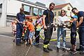 Spritzige Sache: Bei der Niederwerrner Feuerwehr durfte zum Ferienspaß mit dem Schlauch geübt werden.