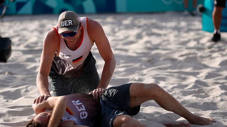 Paris 2024 - Beachvolleyball       -  Die Emotionen waren groß bei den Hamburgern.