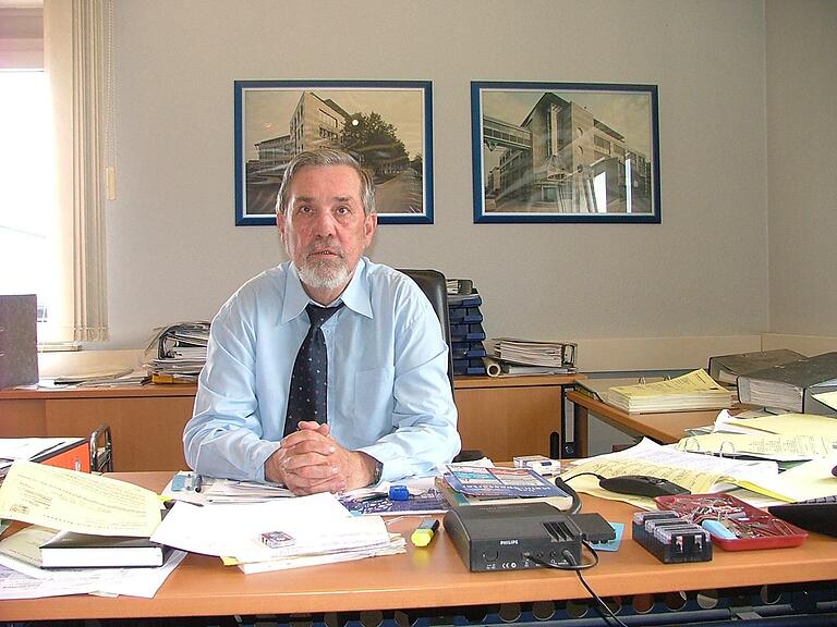 Klaus Bieräugel. Klaus Bieräugel.