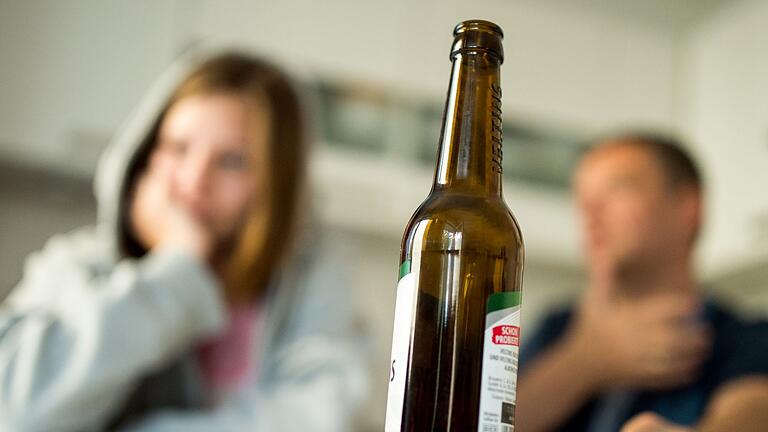 Gesundheitspolitiker warnen vor frühzeitigem Alkoholkonsum       -  Gesundheitspolitiker warnen vor frühzeitigem Alkoholkonsum. (Symbolfoto)