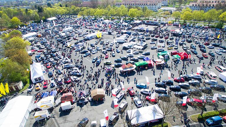 Besuchermagnet: Die Auto-Freizeit-Sport- Messe auf dem Schweinfurter Volksfestplatz. Unser Foto stammt aus dem Jahr 2017. Besuchermagnet: Die Auto-Freizeit-Sport- Messe auf dem Schweinfurter Volksfestplatz. Unser Foto stammt aus dem Jahr 2017.
