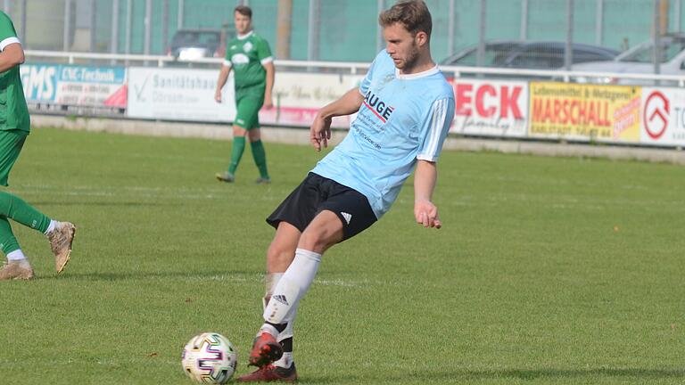 Nikolai Kriebs (im Bild) und Felix Strohmenger bleiben dem SV Altfeld als Spielertrainer erhalten. Nikolai Kriebs (im Bild) und Felix Strohmenger bleiben dem SV Altfeld als Spielertrainer erhalten.
