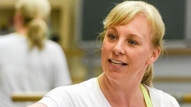Jessica Tate ist Tanztrainerin und sagt: „Gerade zu Ballett passt der 50er-Jahre-Flair.“ Jessica Tate ist Tanztrainerin und sagt: „Gerade zu Ballett passt der 50er-Jahre-Flair.“