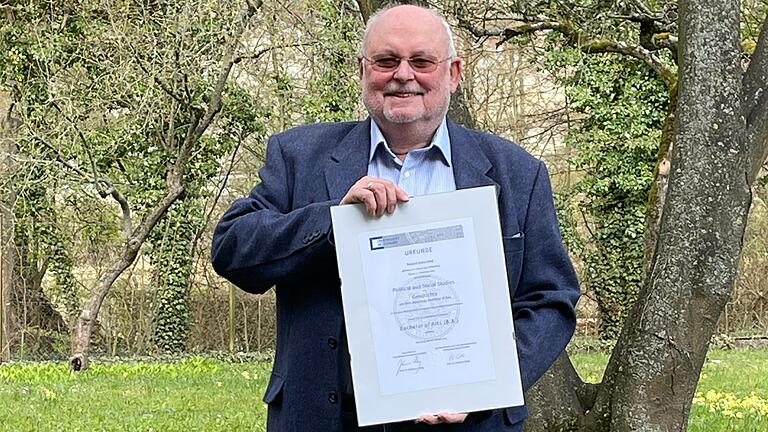 Roland Heid aus Zellingen (Lkr. Main-Spessart) hat an der Würzburger Uni die Note 1,0 für seine Bachelorarbeit bekommen.