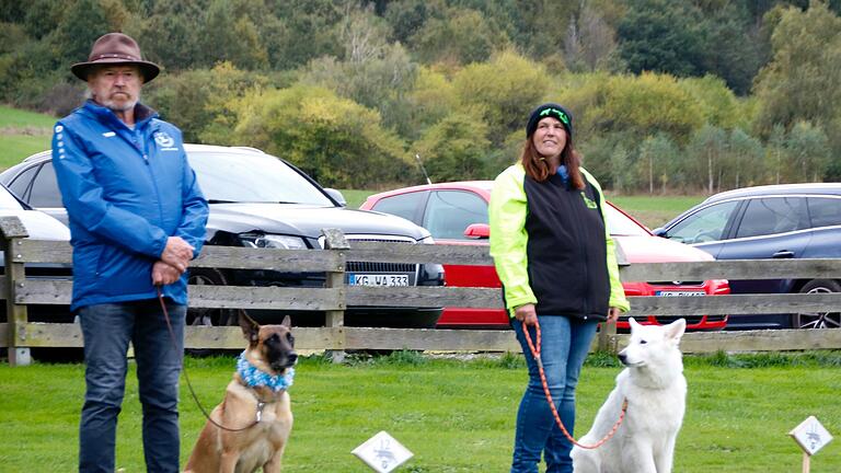 Bayerische Meisterschaft der Fährtenhunde in Bad Kissingen - Bayerische Meisterschaft der Fährtenhunde in Bad Kissingen. Bayerische Meisterschaft der Fährtenhunde in Bad Kissingen - Bayerische Meisterschaft der Fährtenhunde in Bad Kissingen.