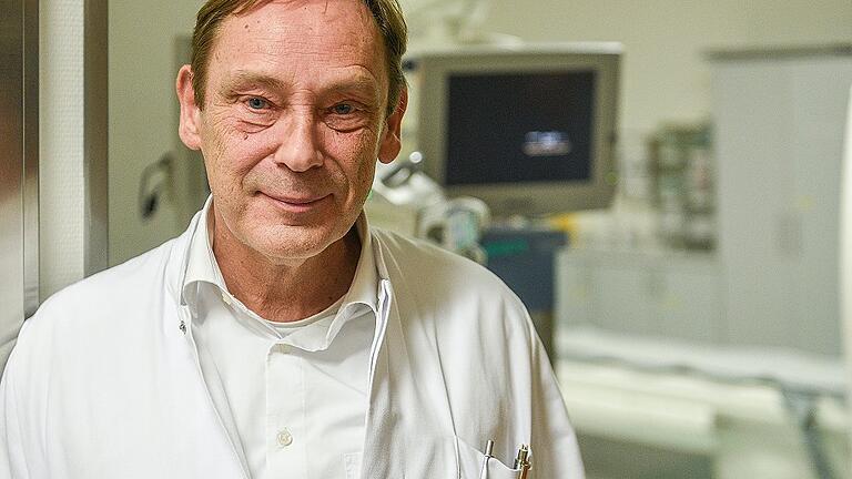 Professor Wolfgang Müllges erwartet 1600 Kollegen zur Jahrestagung Neurointensivmedizin in Würzburg. Er ist geschäftsführender Oberarzt (Notfall- und Intensivmedizin) an der Neurologischen Klinik und Poliklinik.